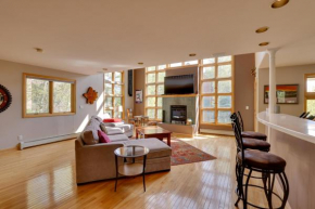 Spacious Townhome Near Main St and Lake Dillon!